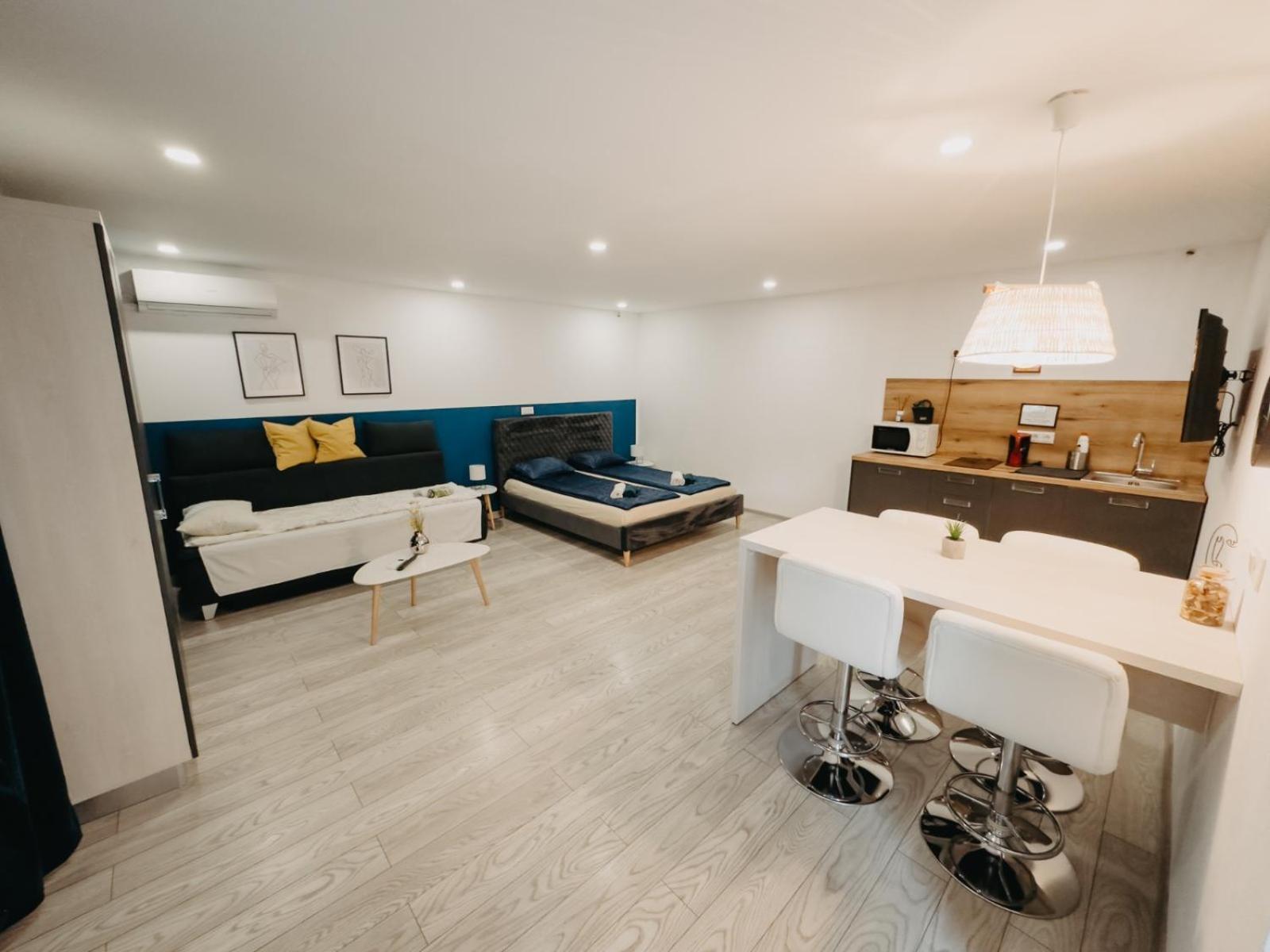 Marcos Apartments Victoriei - Self Check-In Решица Екстериор снимка