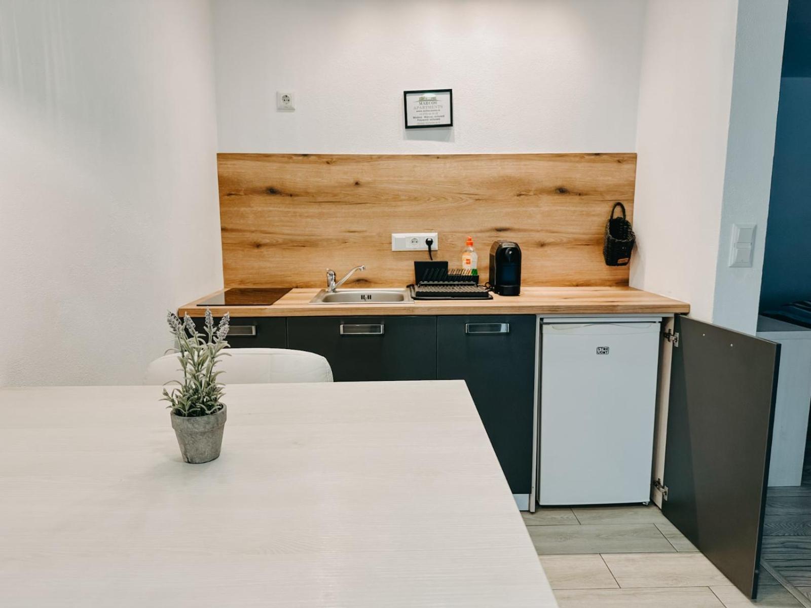 Marcos Apartments Victoriei - Self Check-In Решица Екстериор снимка